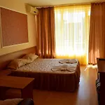 Ryor - Breakfast And Free Parking Hotel
