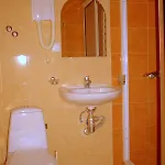 Hotel Ryor - Breakfast And Free Parking 3*