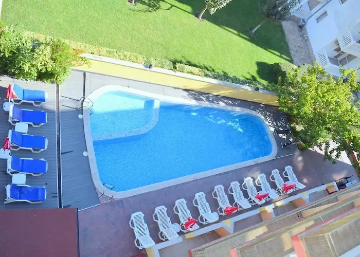 Ryor - Breakfast And Free Parking