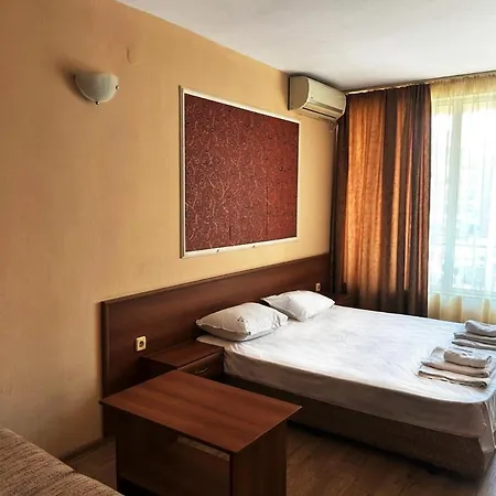 Hotel Ryor - Restaurant & Free Parking