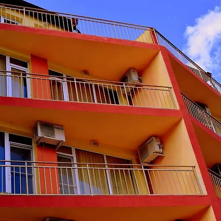 Hotel Ryor - Restaurant & Free Parking