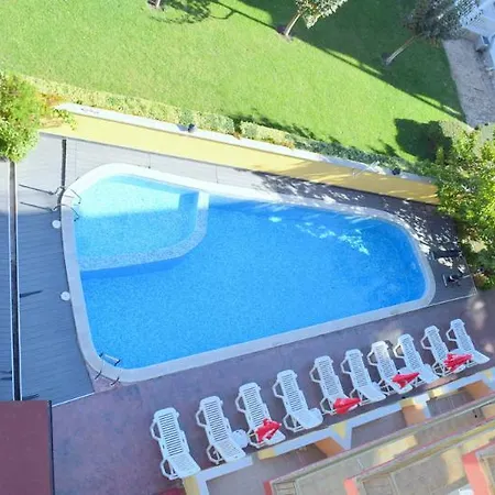 Ryor - Breakfast And Free Parking