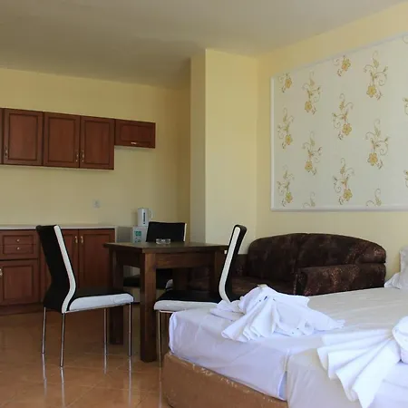 Hotel Ryor Hotel - Breakfast&Free Parking