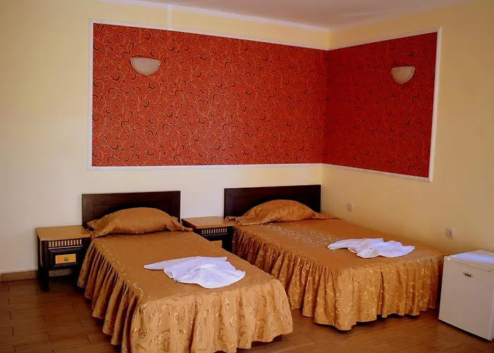 Ryor - Breakfast And Free Parking Hotell Slăntjev Brjag