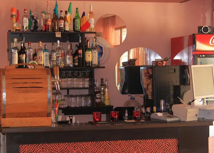 Ryor - Breakfast And Free Parking Hotell 3*