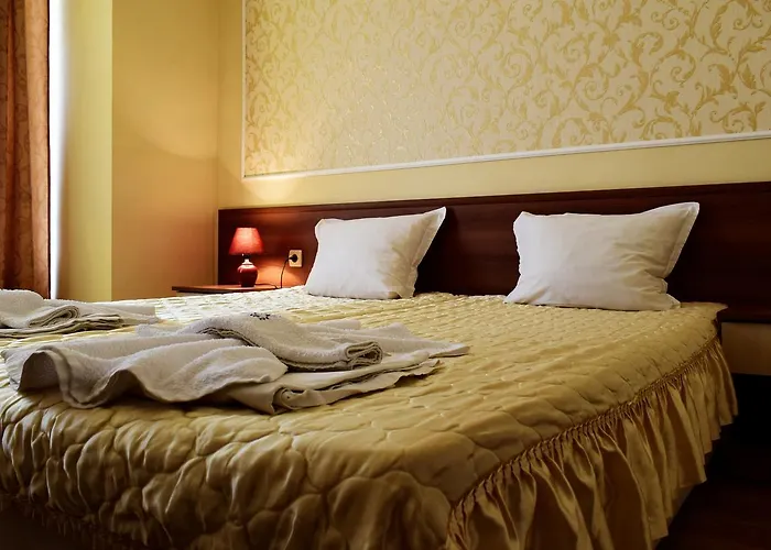 Ryor - Breakfast And Free Parking