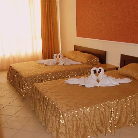 Ryor - Breakfast And Free Parking Hotel 3*