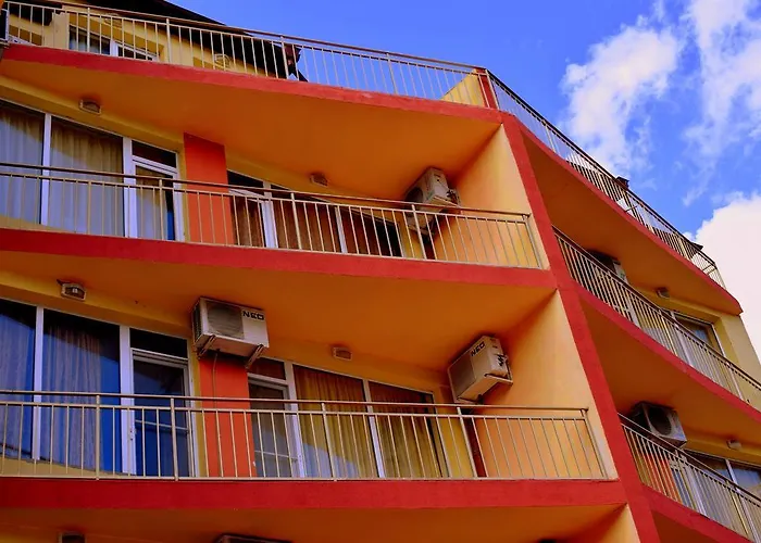 Hotel Ryor - Breakfast And Free Parking