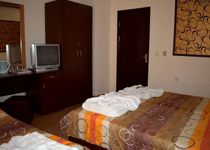 Ryor - Breakfast And Free Parking Sunny Beach